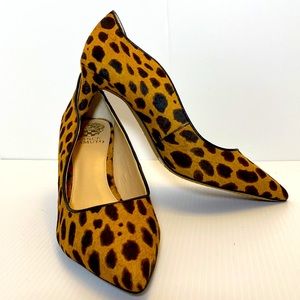 Vince Camuto Pumps NWOT Size 9.5